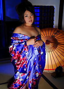 japanese sex pics Japanese solo girl hikes up her kimono, pornstar 