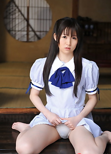 японский секс фото японский милашка ИИ Уэхара сидит на the, hairy , tiny tits 